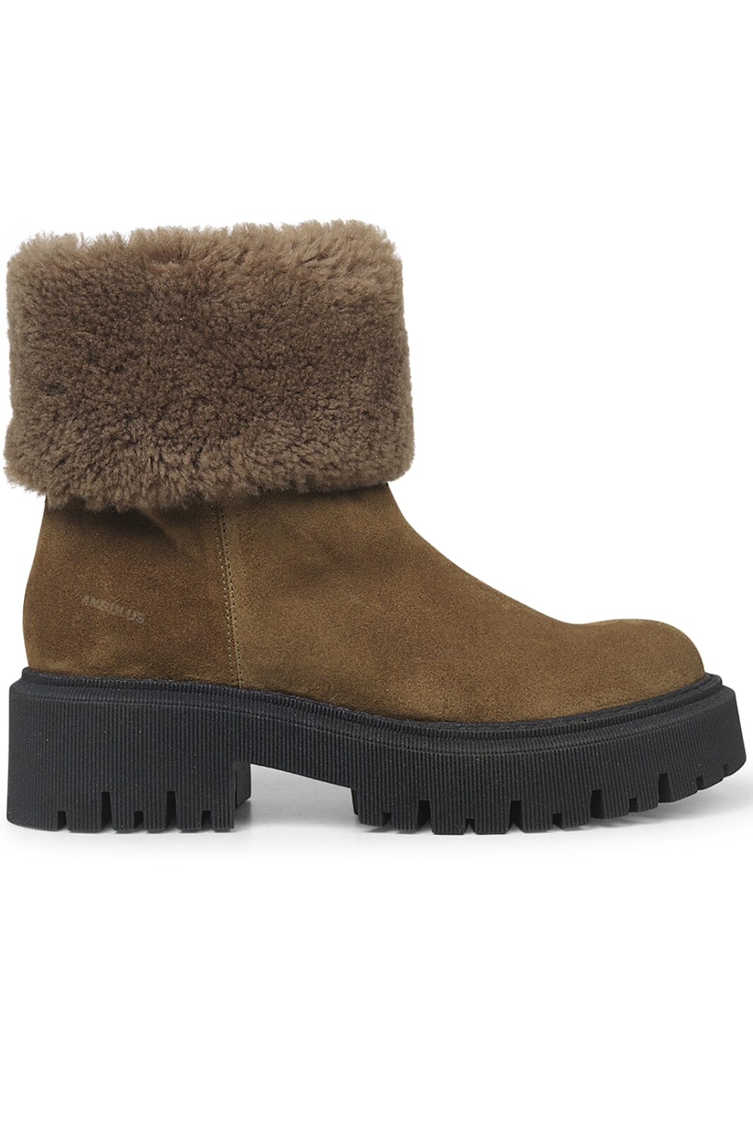 Angulus Boot with wool lining