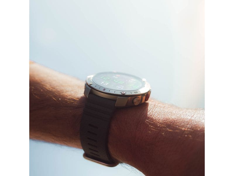 POLAR Sportuhr Grit X2 PRO Grau, M/L Sportuhr mit optischer Pulsmessung und Smartwatch-Navigation