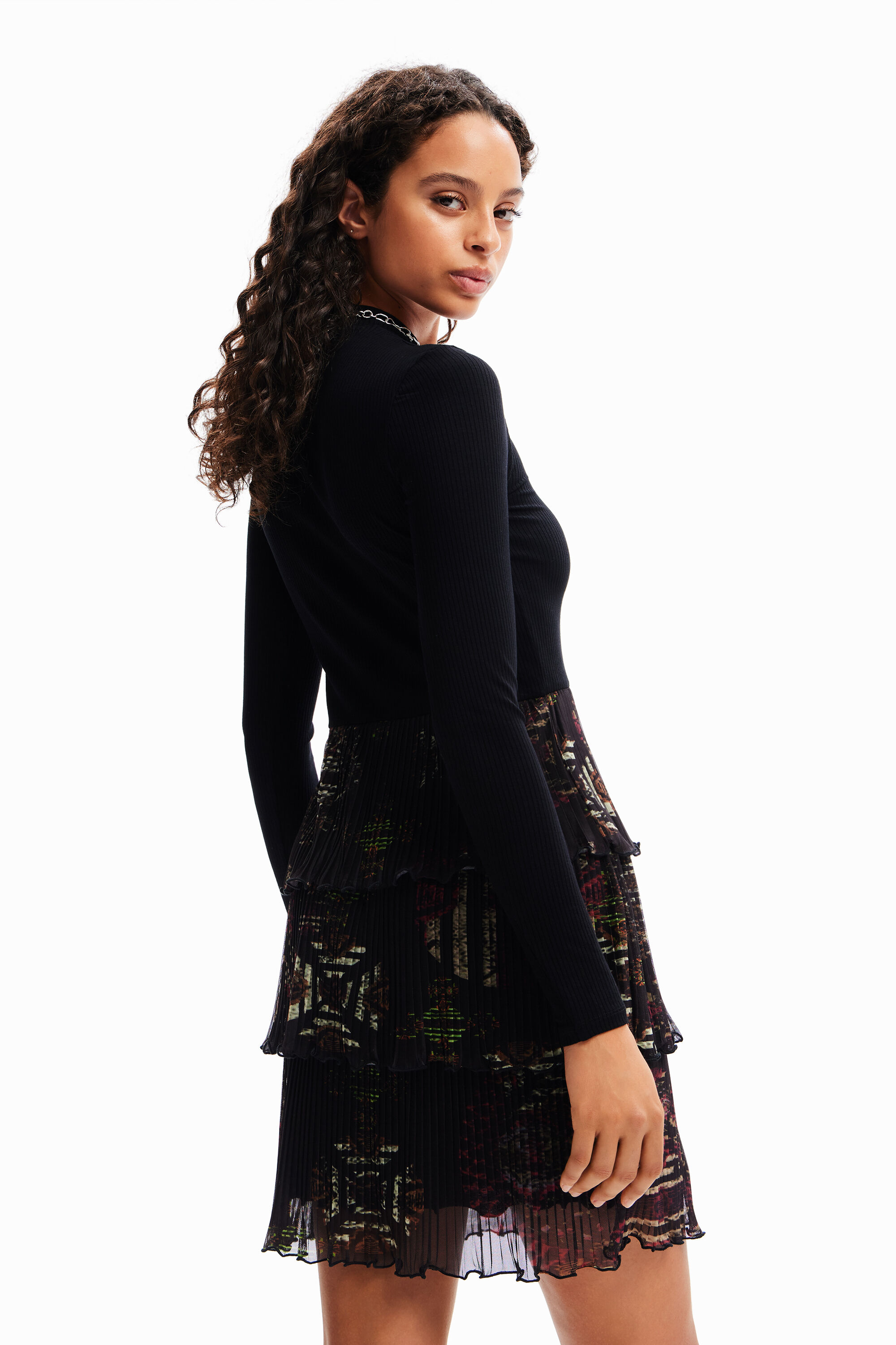 Robe courte plissée