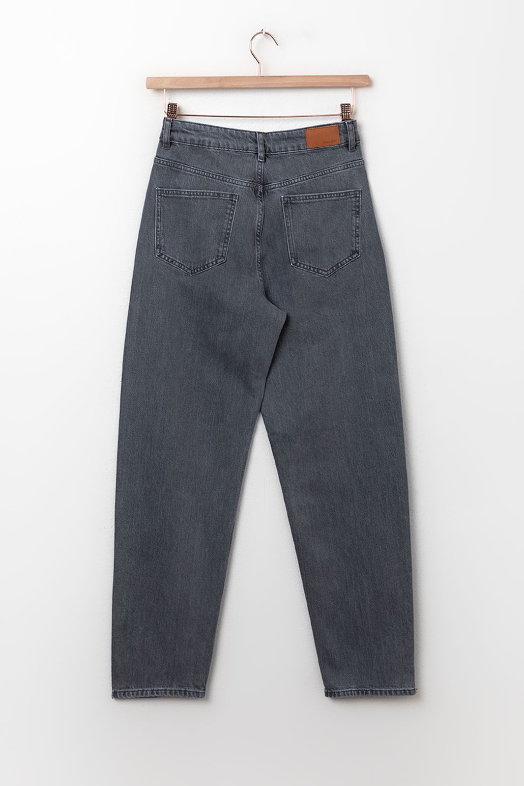 Bora donkergrijze high waist tapered jeans