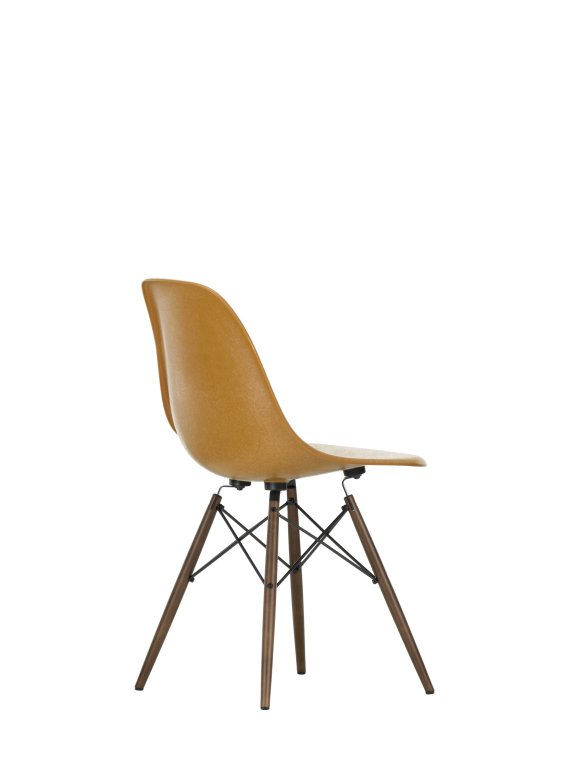 Vitra Eames DSW Fiberglass stoel esdoorn donker, parchment