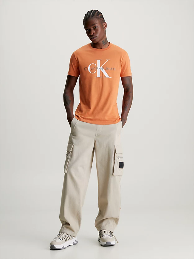 Camiseta slim fit com monograma