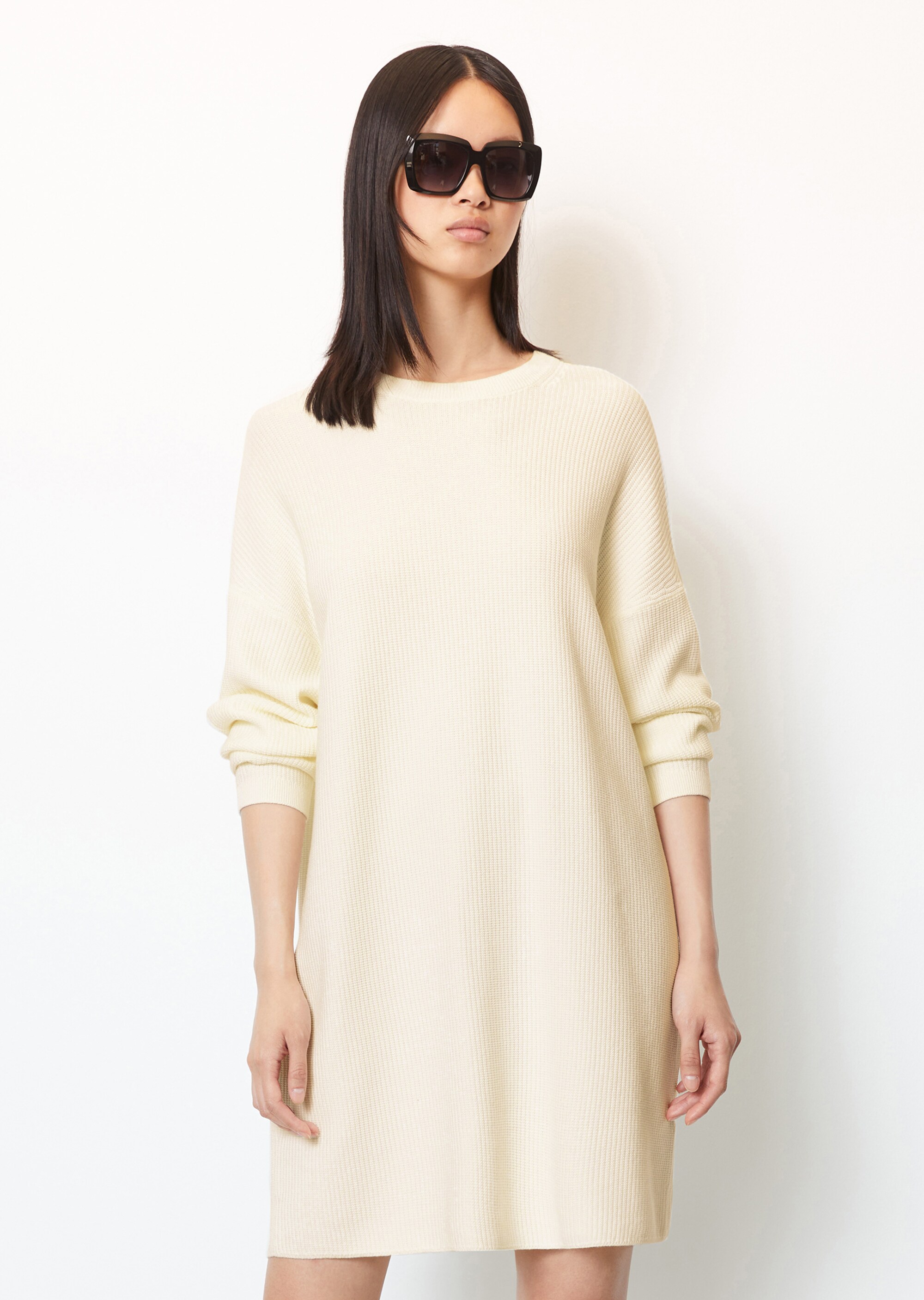 Oversize-Rippstrick-Kleid mit feiner Rippenstruktur