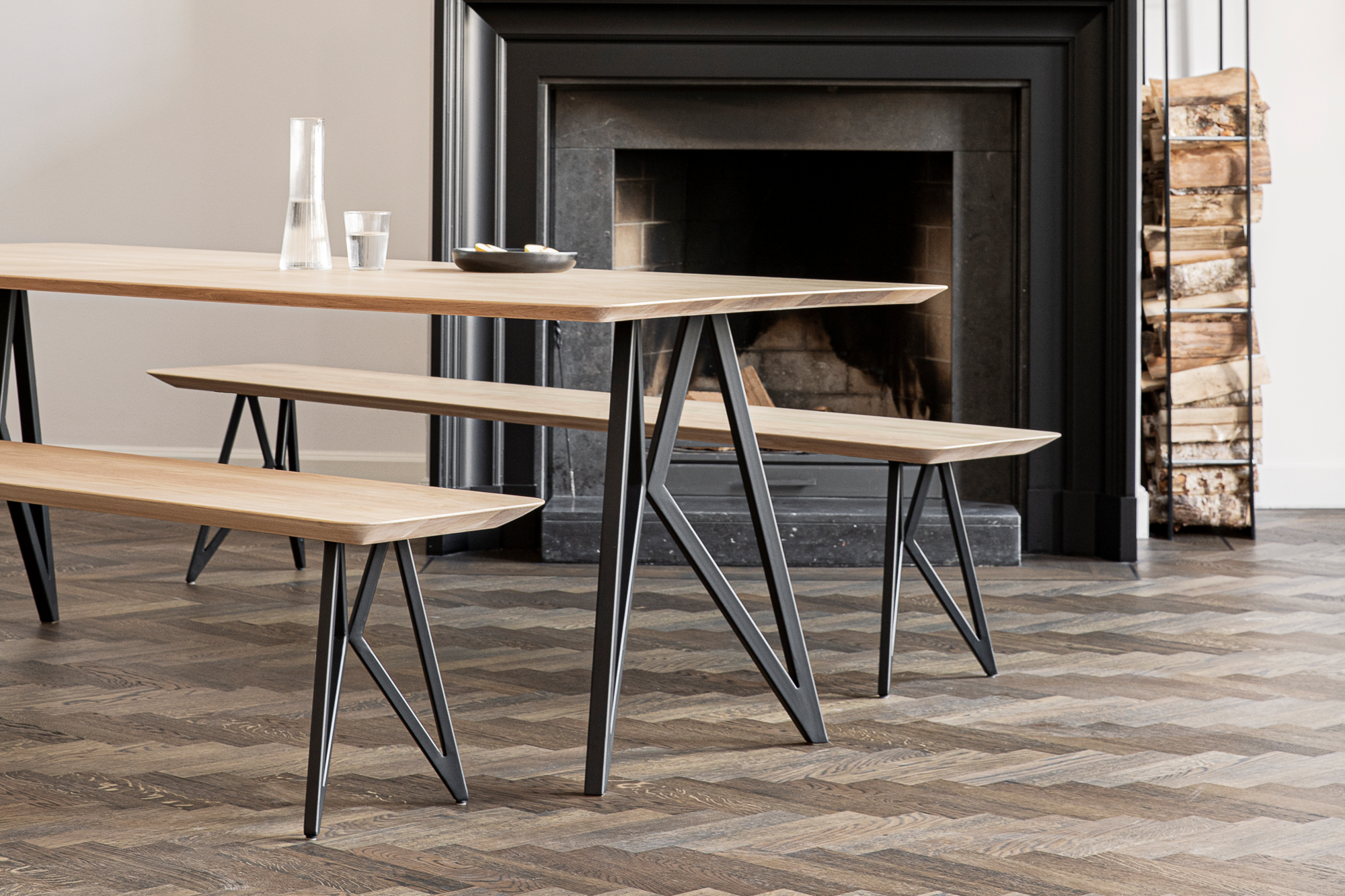 Studio HENK tafel Butterfly Rechthoekig - wit frame, HPL Fenix bianco kos 300 x 90 | HPL Fenix Bianco Kos | Rechte Rand | Frame Wit