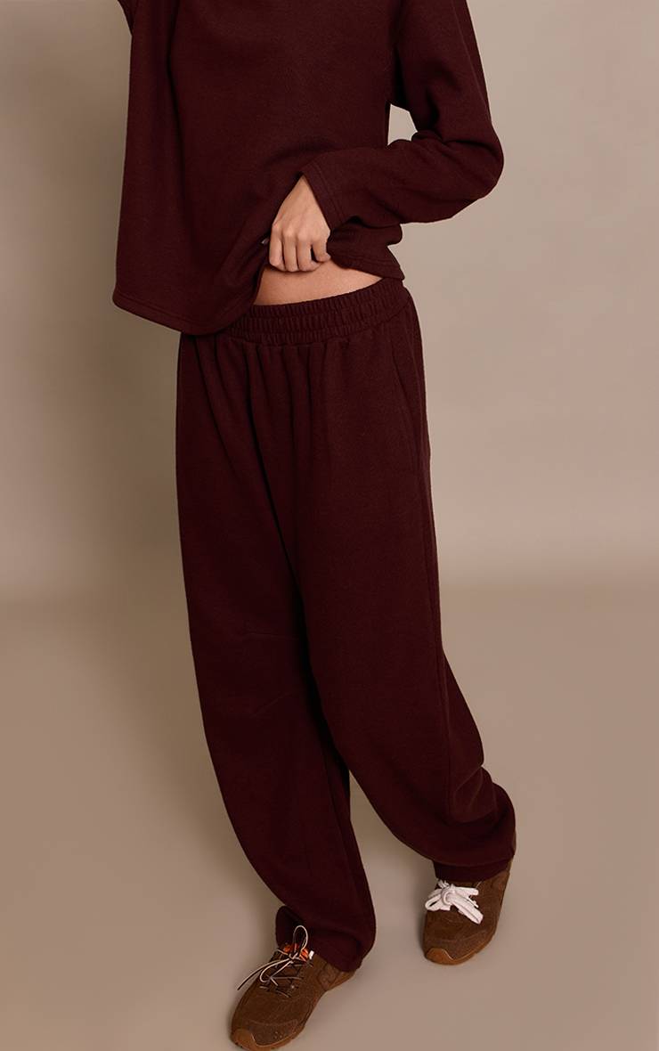 Chocolat Pantalon Droit À Pinces En Côtes Brossées