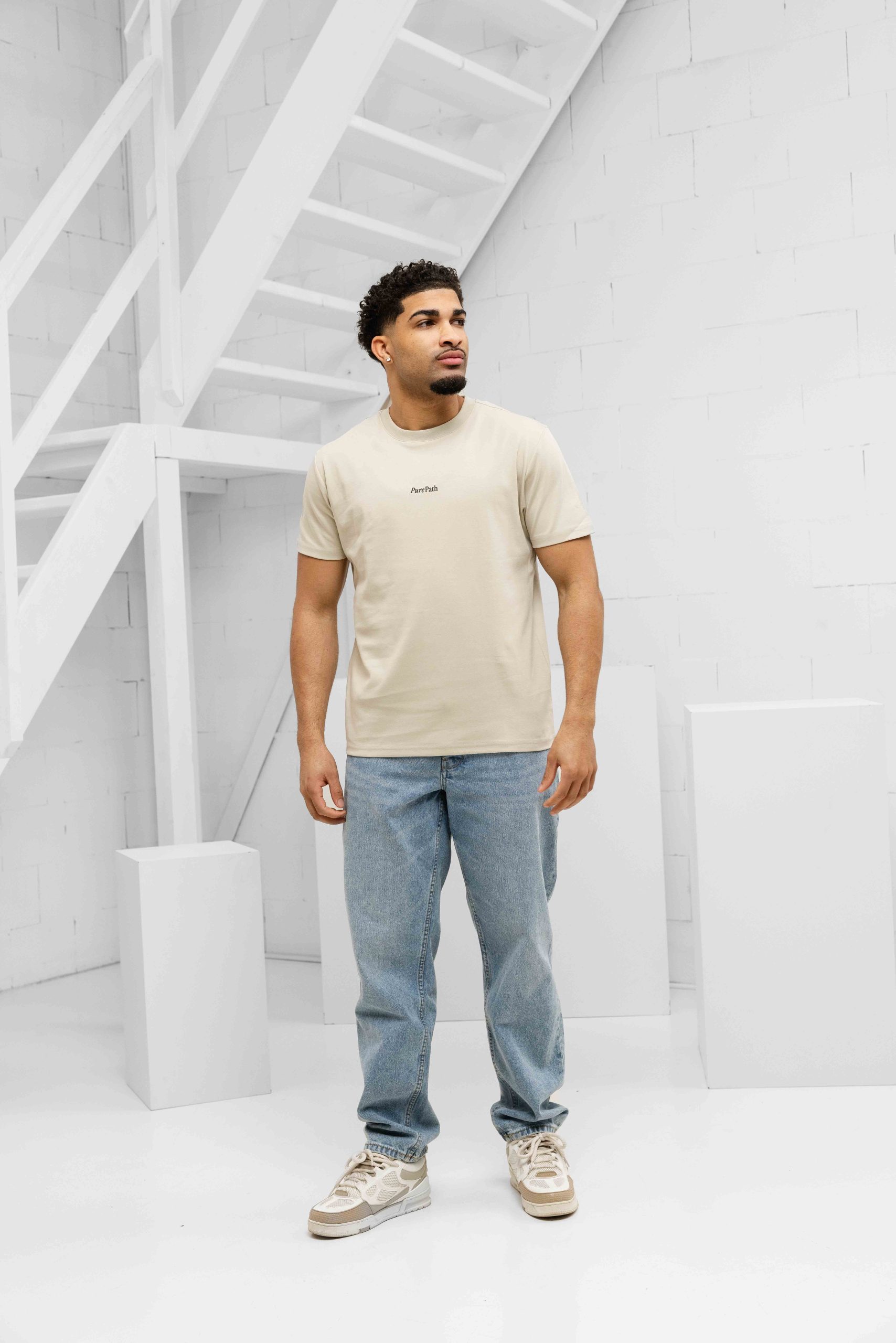 Pure Path Bold Emblem T-Shirt Heren Beige