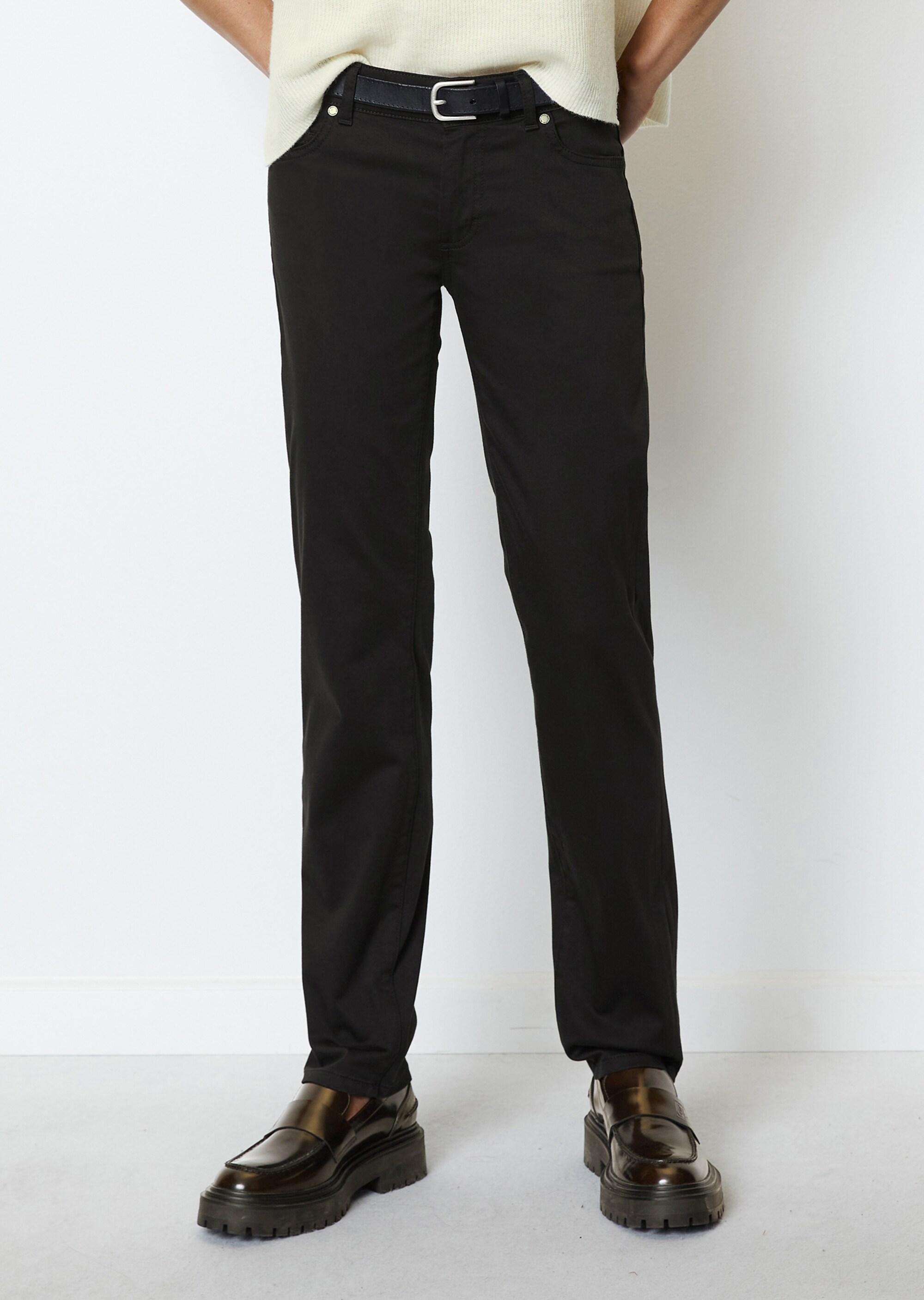Hose Modell ALBY straightaus Smooth Sateen Stretch