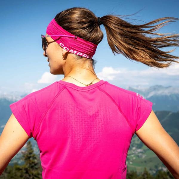 T-shirt running COMPRESSPORT TRAINING SS TSHIRT W MAGENTA