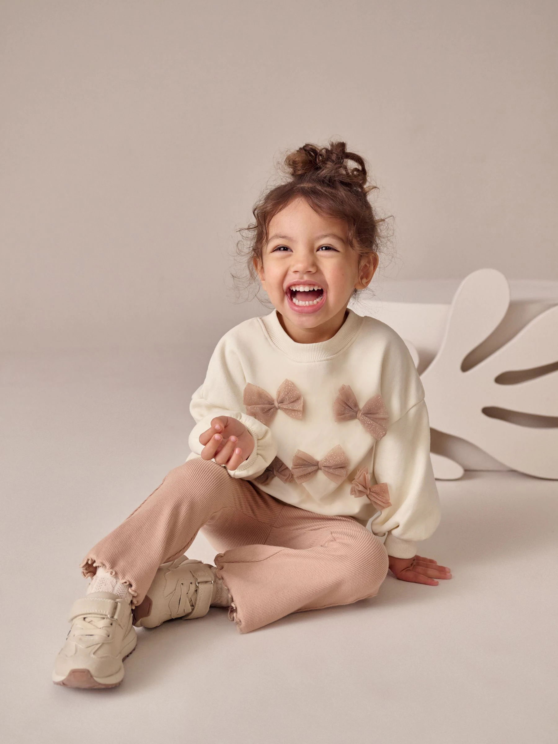 Crème - Set van sweatshirt met strik en uitlopende legging (3mnd-7jr)