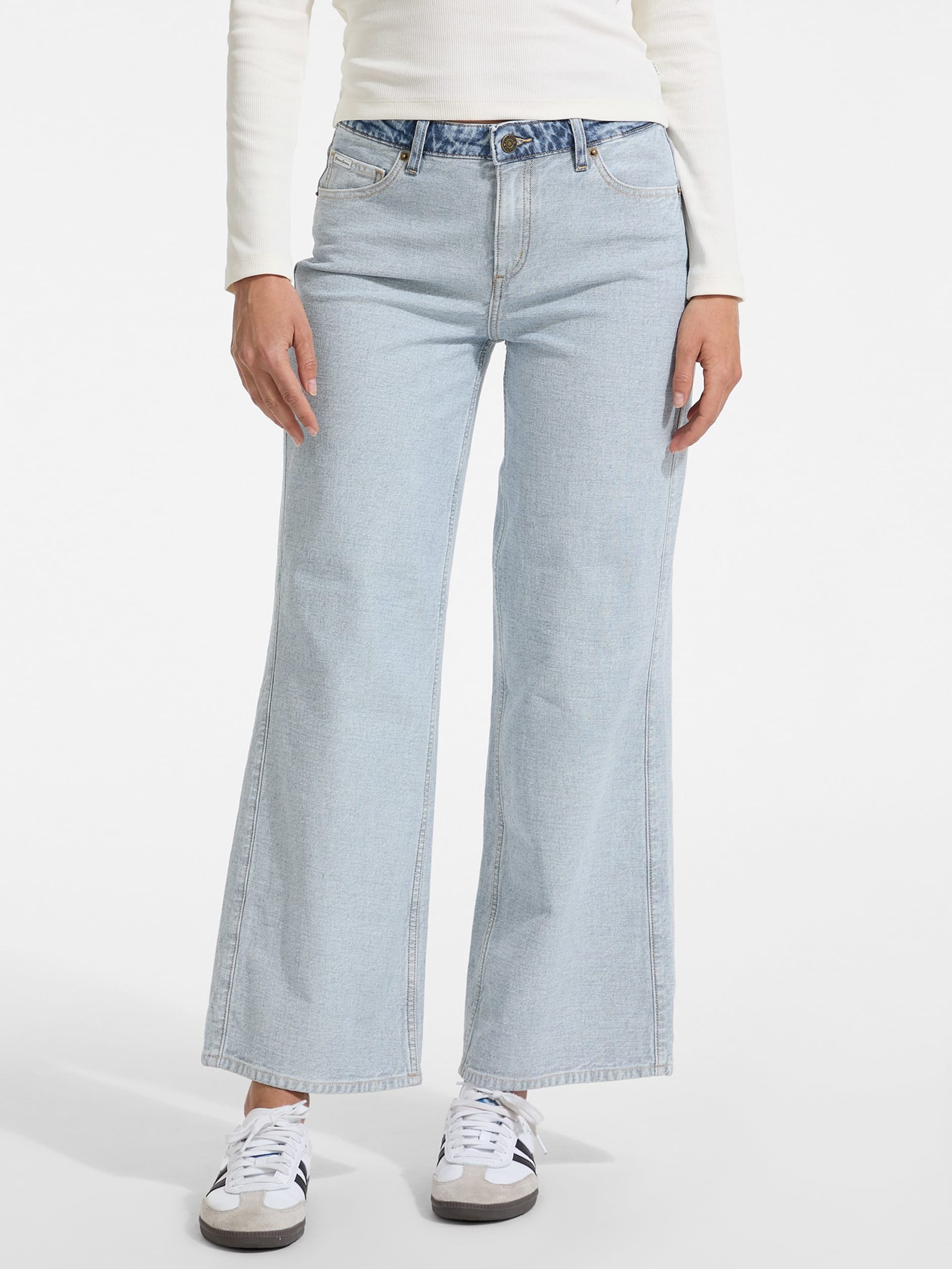 Calça jeans G11 de perna larga