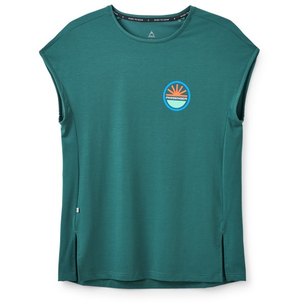 Passenger - Women's Chase The Light Active T-Shirt - T-shirt