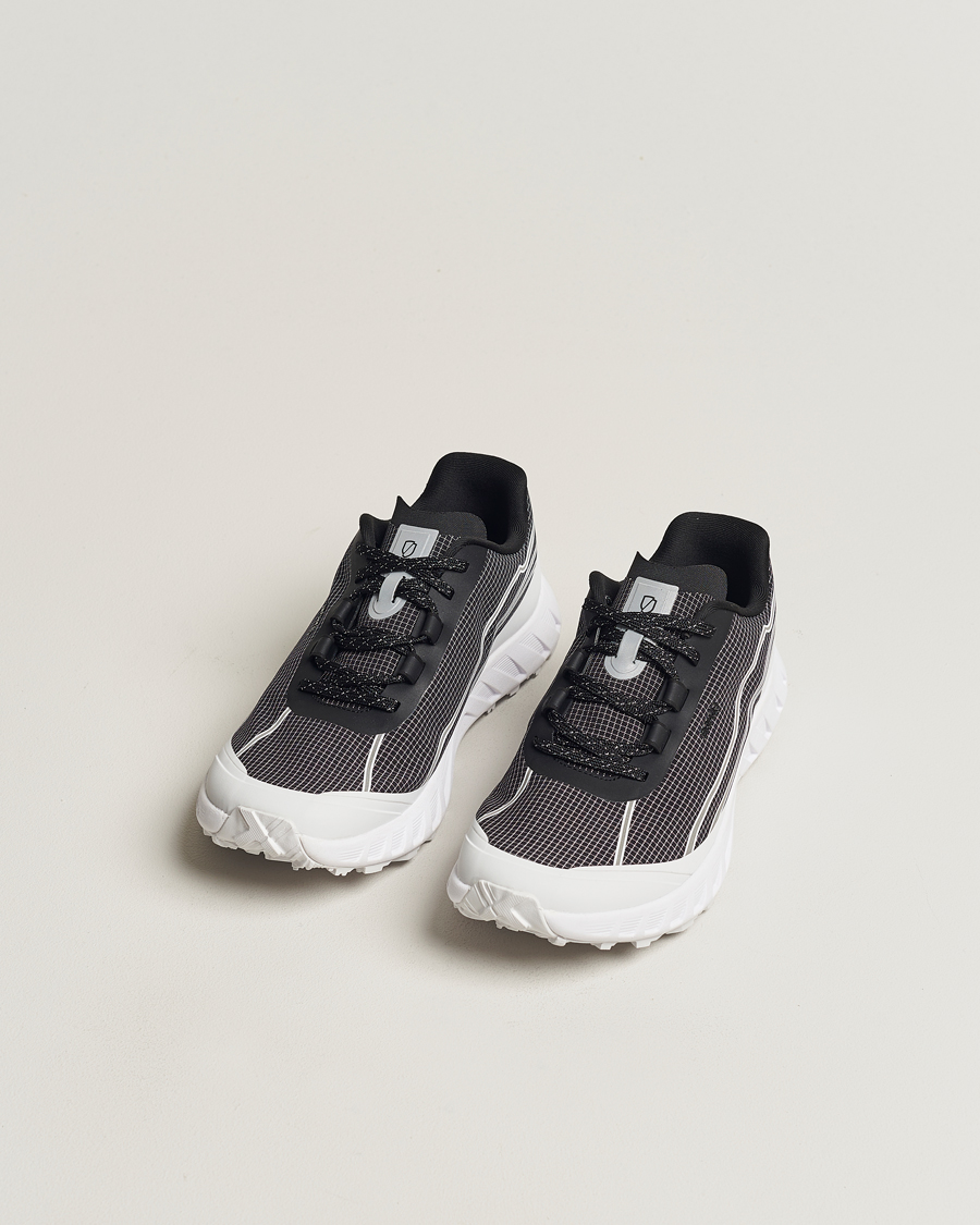 Norda 002 Running Sneakers Summit Black