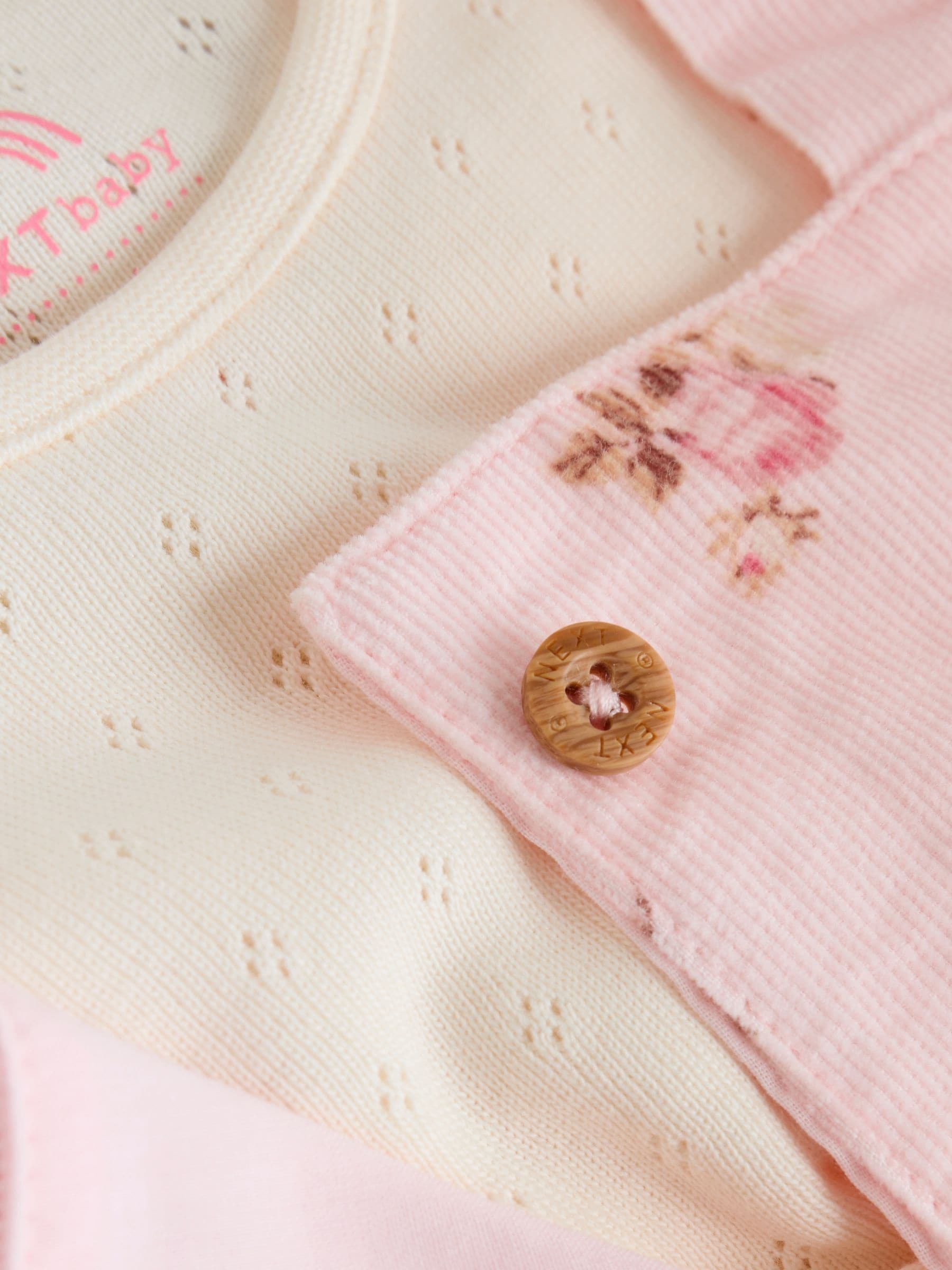 Lichtroze met fijne print - Baby Print Bodysuit met Lange mouwen en Corduroy bretelbroeken Set 2 Pieces (0mnd -2jr)