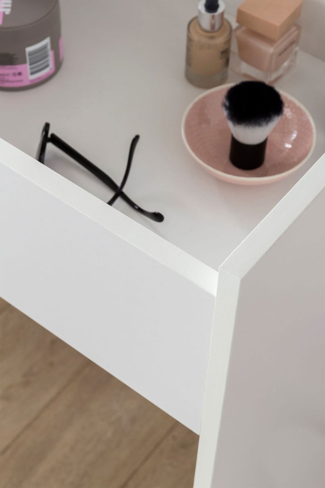 Schminktisch mit Hocker und Spiegel 60 x 81 cm weiß