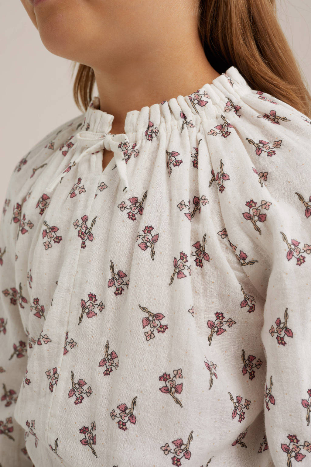 WE Fashion gebloemdetop ecru/roze