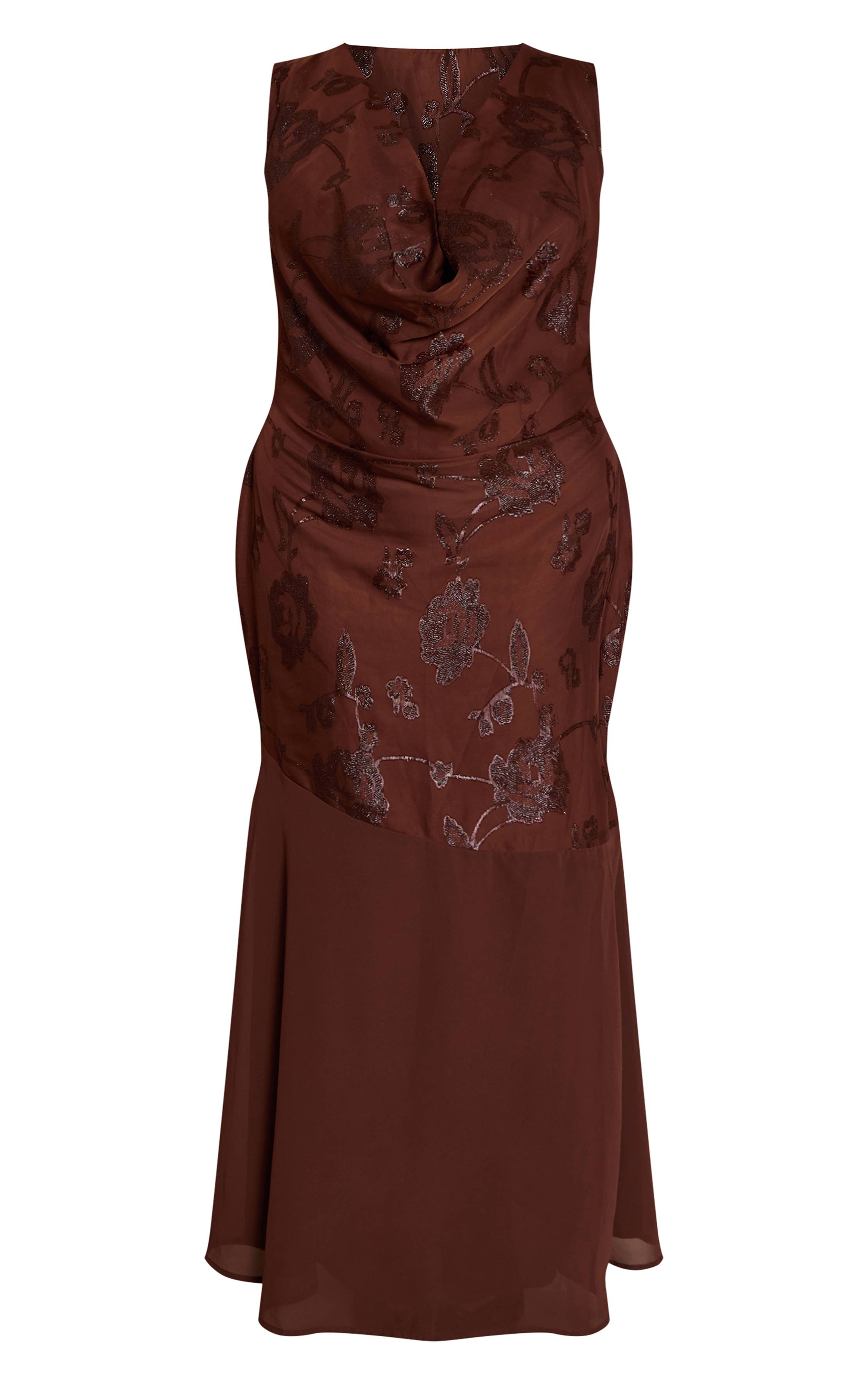 Chocolat Robe Longue Grande Taille À Col Bénitier Et Appliqués Floraux