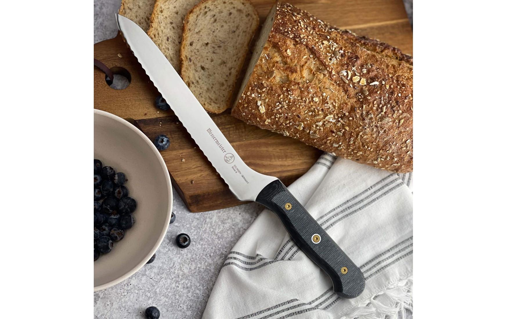 Brotmesser Custom 20 cm, Blau/SilberOffset-Messer mit Wellenschliff