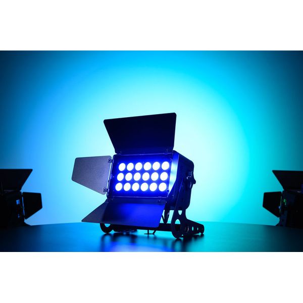 Stairville HL-x180 RGB WW
