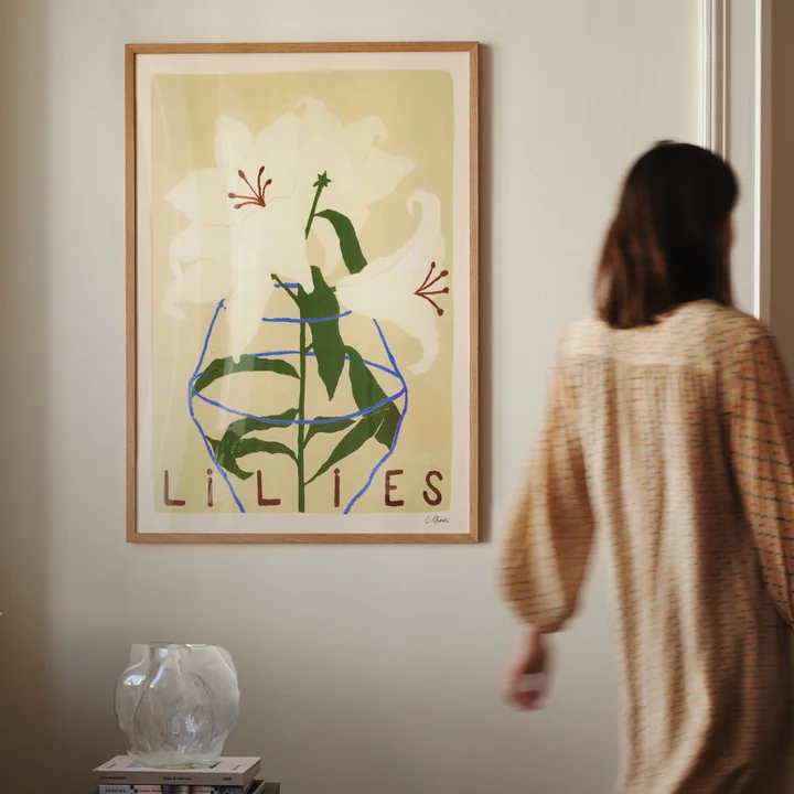 The Poster Club - Lilies von Carla Llanos, 30 x 40 cm