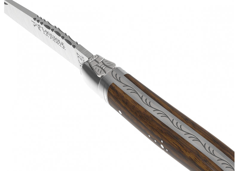 Couteau Laguiole avec un manche en bois de noyer et 1 mitre en acier inoxydable