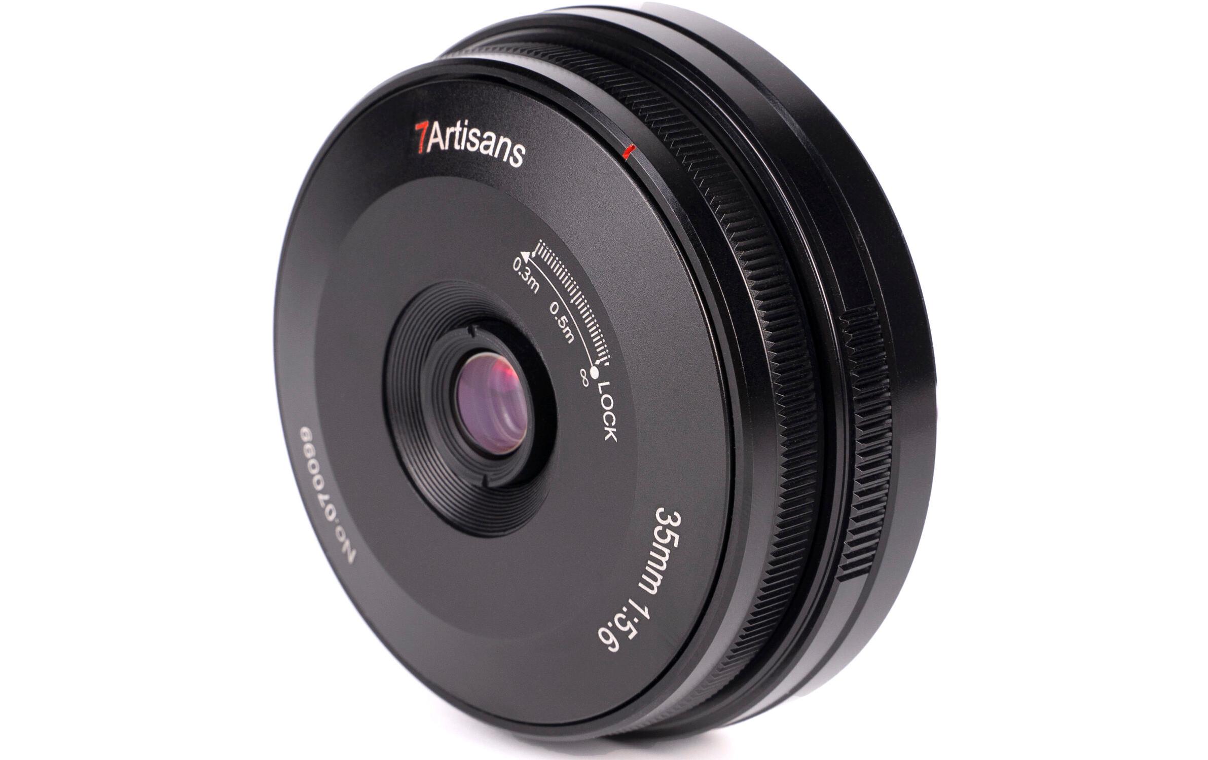 Festbrennweite 35mm F/5.6 – Sony E-Mount<br>Pancake-Objektiv mit exquisitem Erscheinungsbild