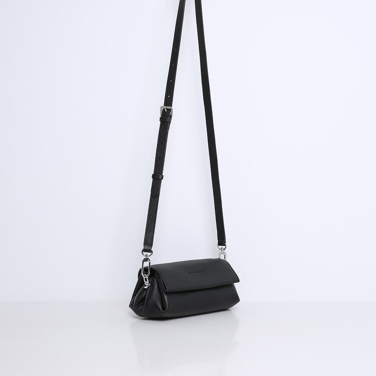 VIVIEN | BLACK