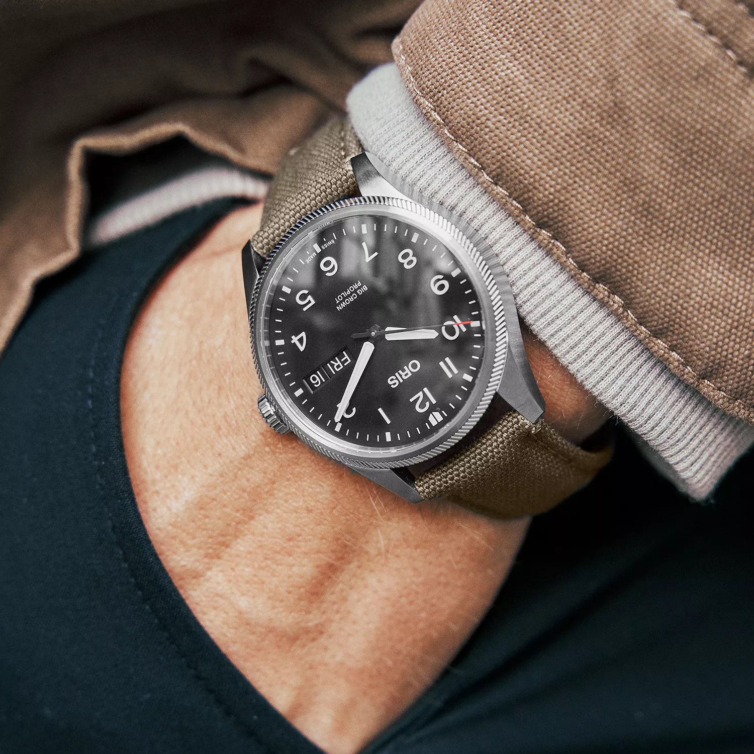 ORIS Propilot Day Date 01-752-7760-4164-07-3-22-02LC