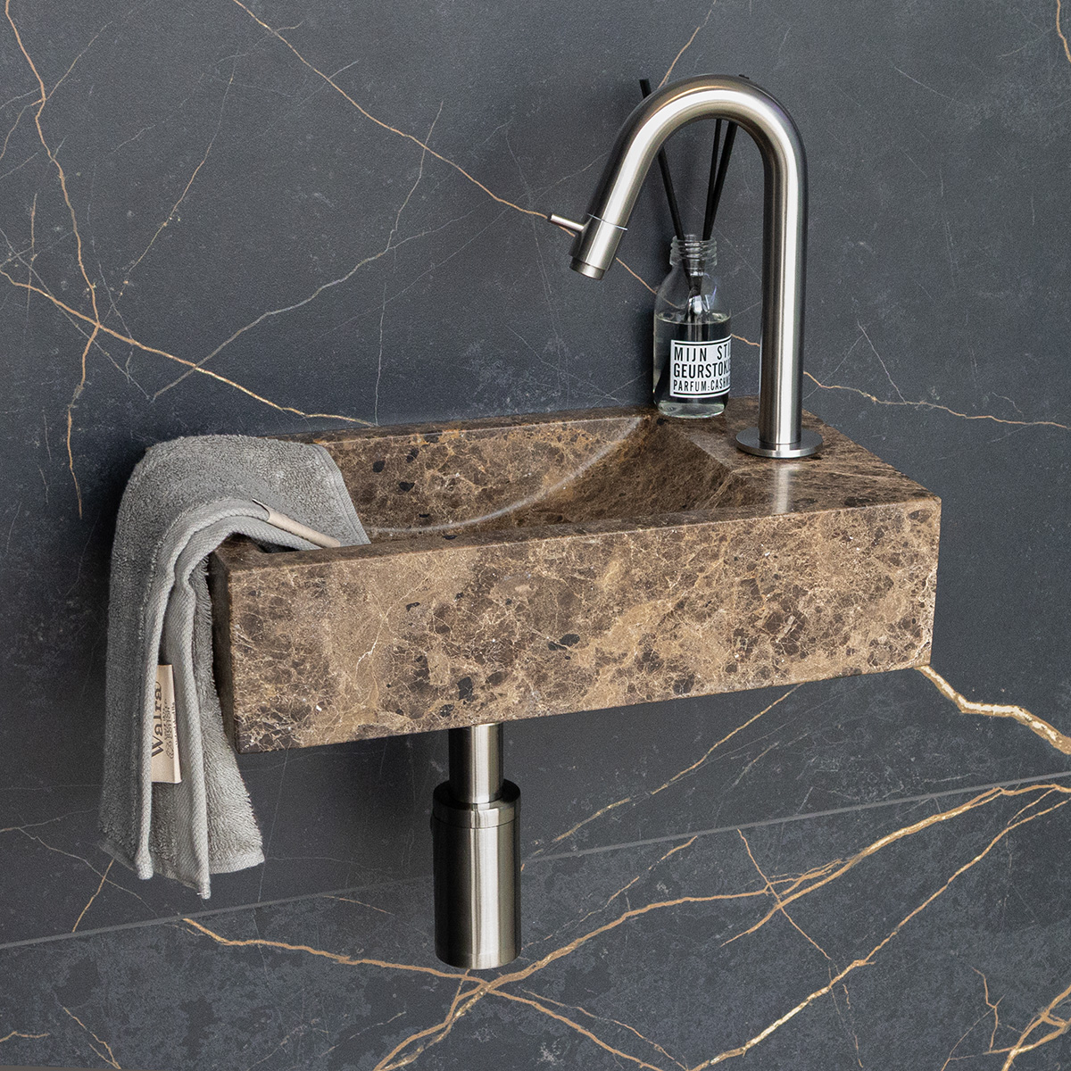 Saniclear Dark Emperador fonteinset met gebogen kraan in RVS
