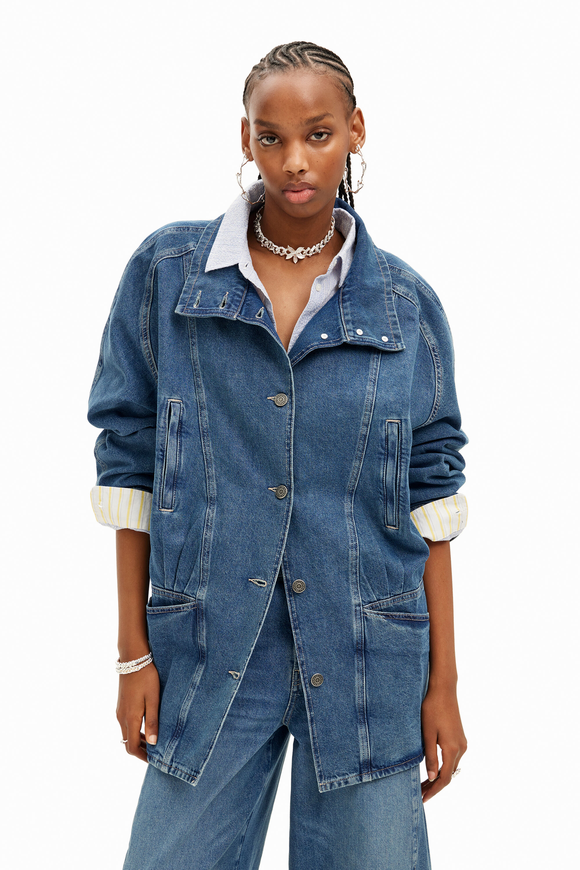 Jaqueta jeans com efeito listrado e decote em V