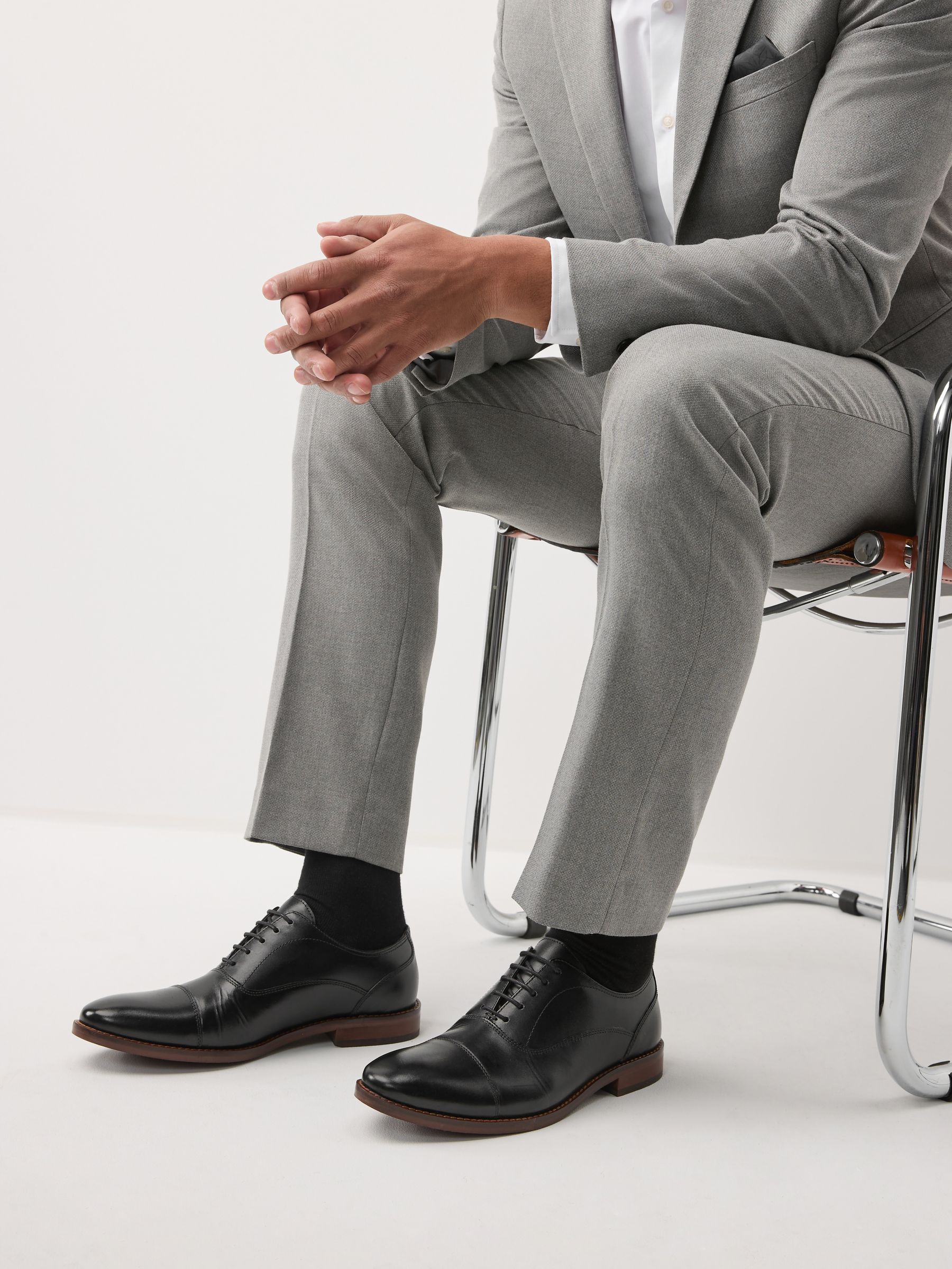 Zwart - Contrast Sole Leather Oxford Toecap Shoes