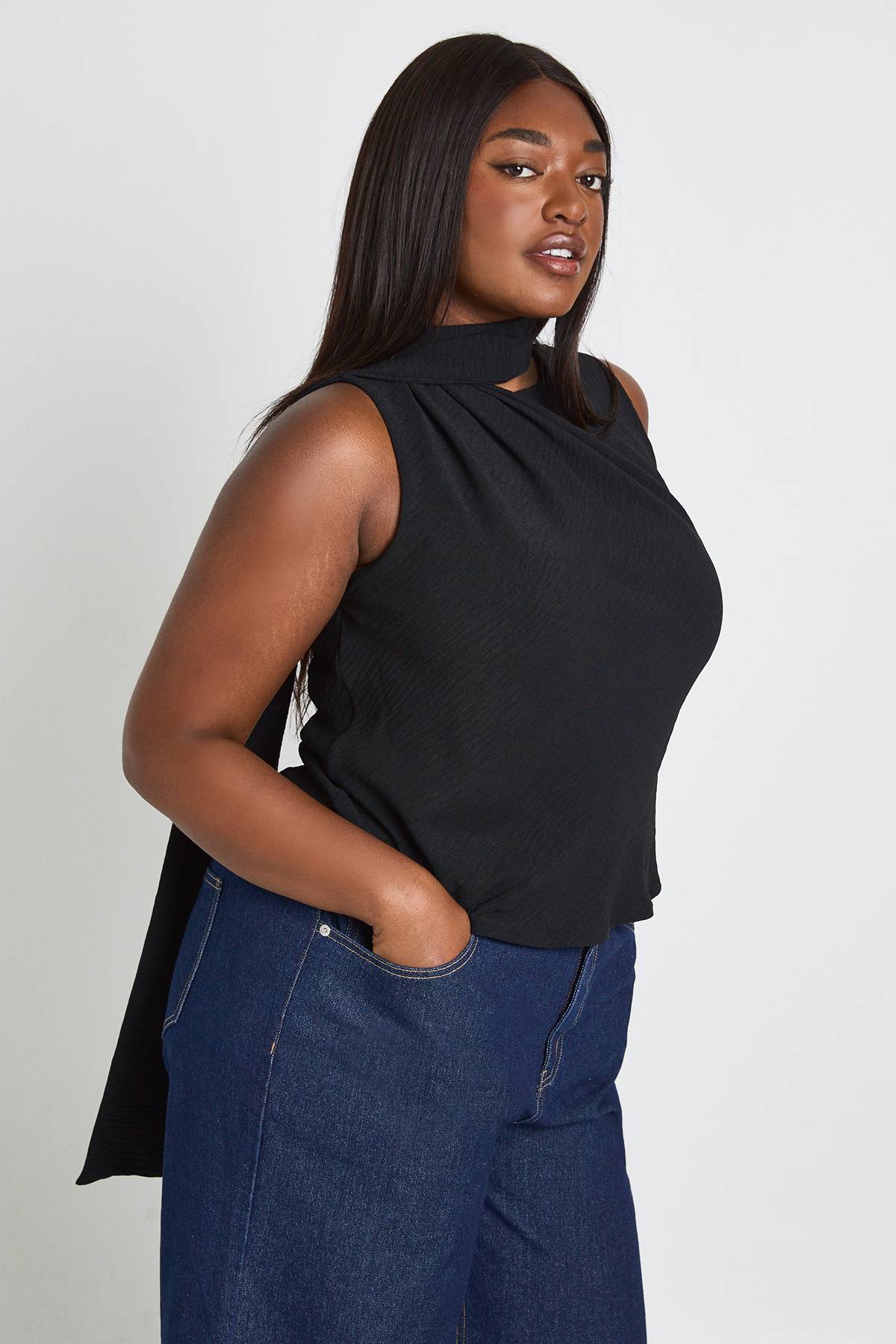 boohoo Haut Cache-cœur Grande Taille Avec Col Foulard