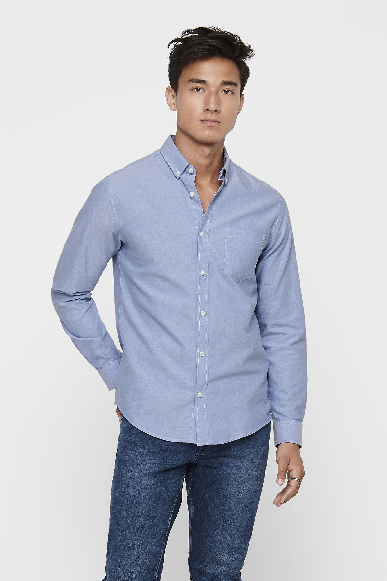 Camisa Oxford de manga comprida com bolso