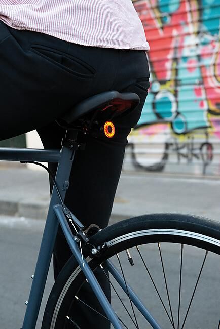 XMOOVE - ECLAIRAGE ARRIERE INTELLIGENT RECHARGEABLE