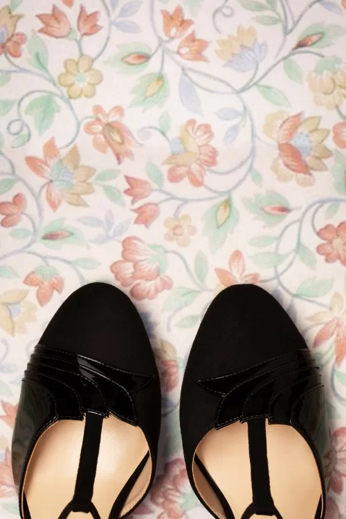 Charlie Stone New York luxe pumps in zwart