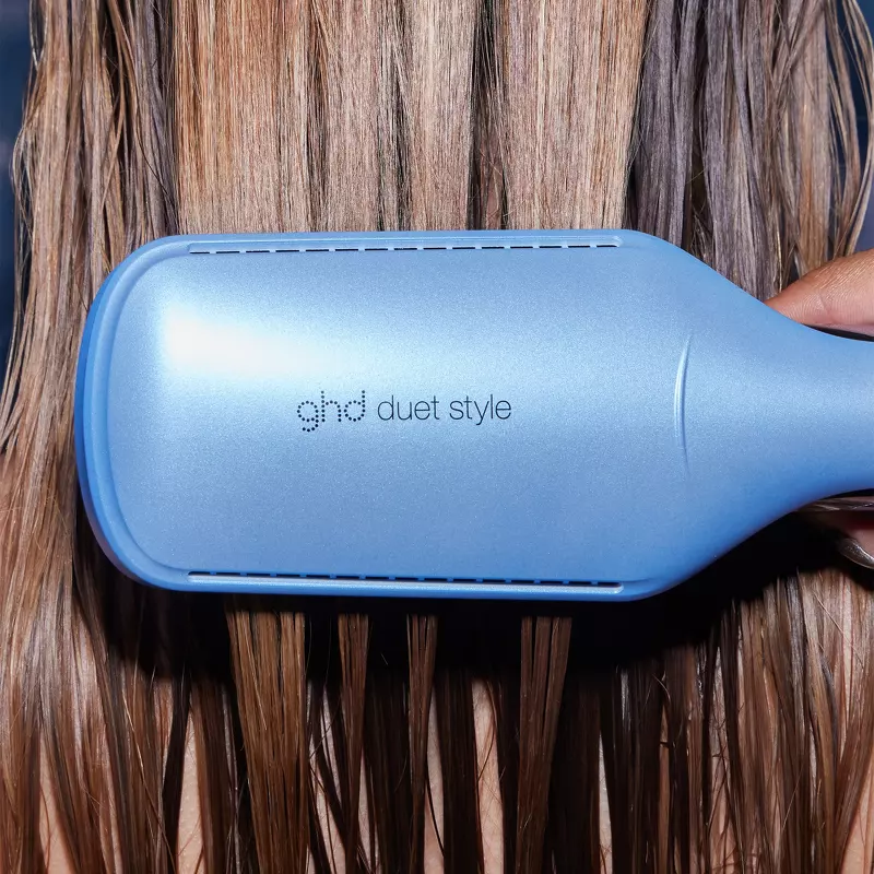 ghd Duet Styler Icy Blue Collection Gift Set (Limited Edition)