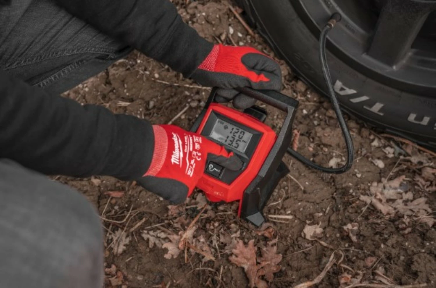 Milwaukee M12 BI-0 Li-Ion accu subcompacte luchtpomp - body
