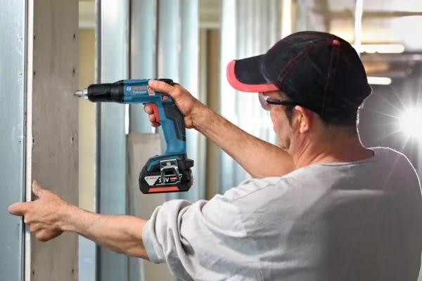 Bosch GSR 18 V-EC TE Professional - Skruetrækker til gipsvæg - ledningfri - 1/4