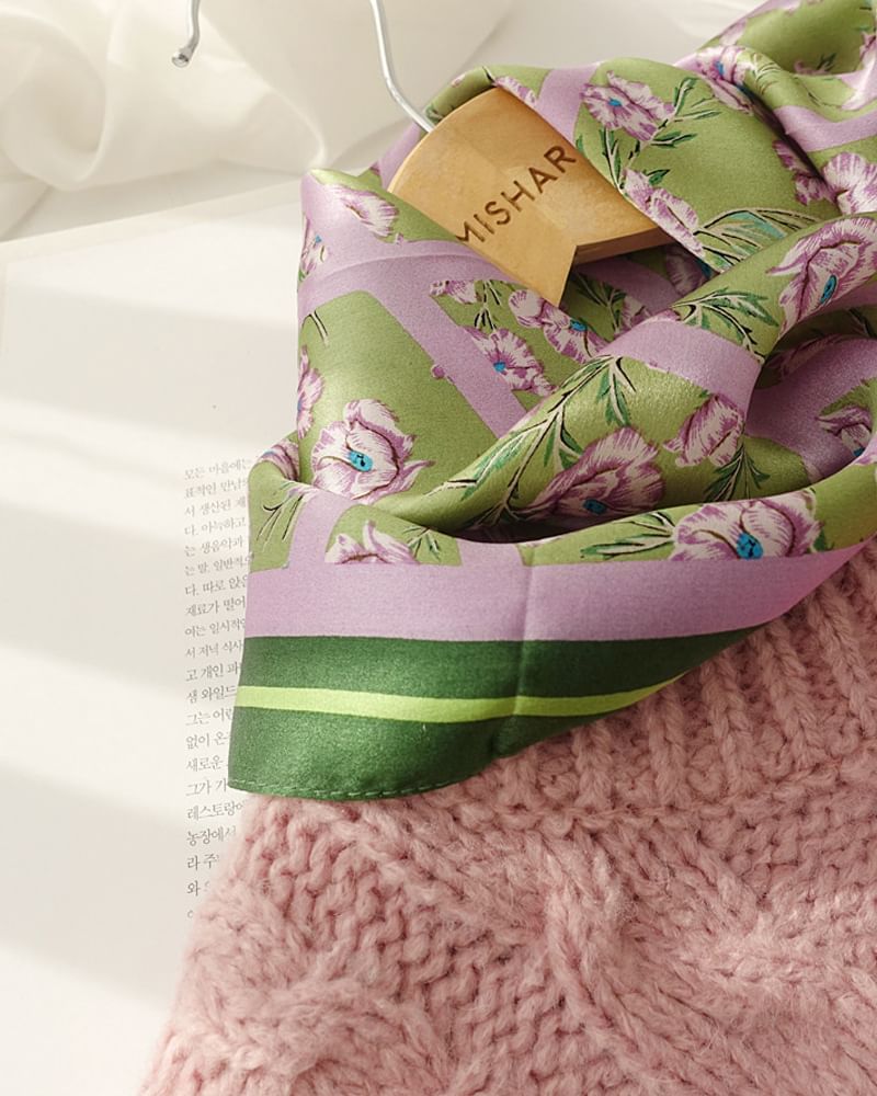 Frior - Zijden sjaal met bloemenprint