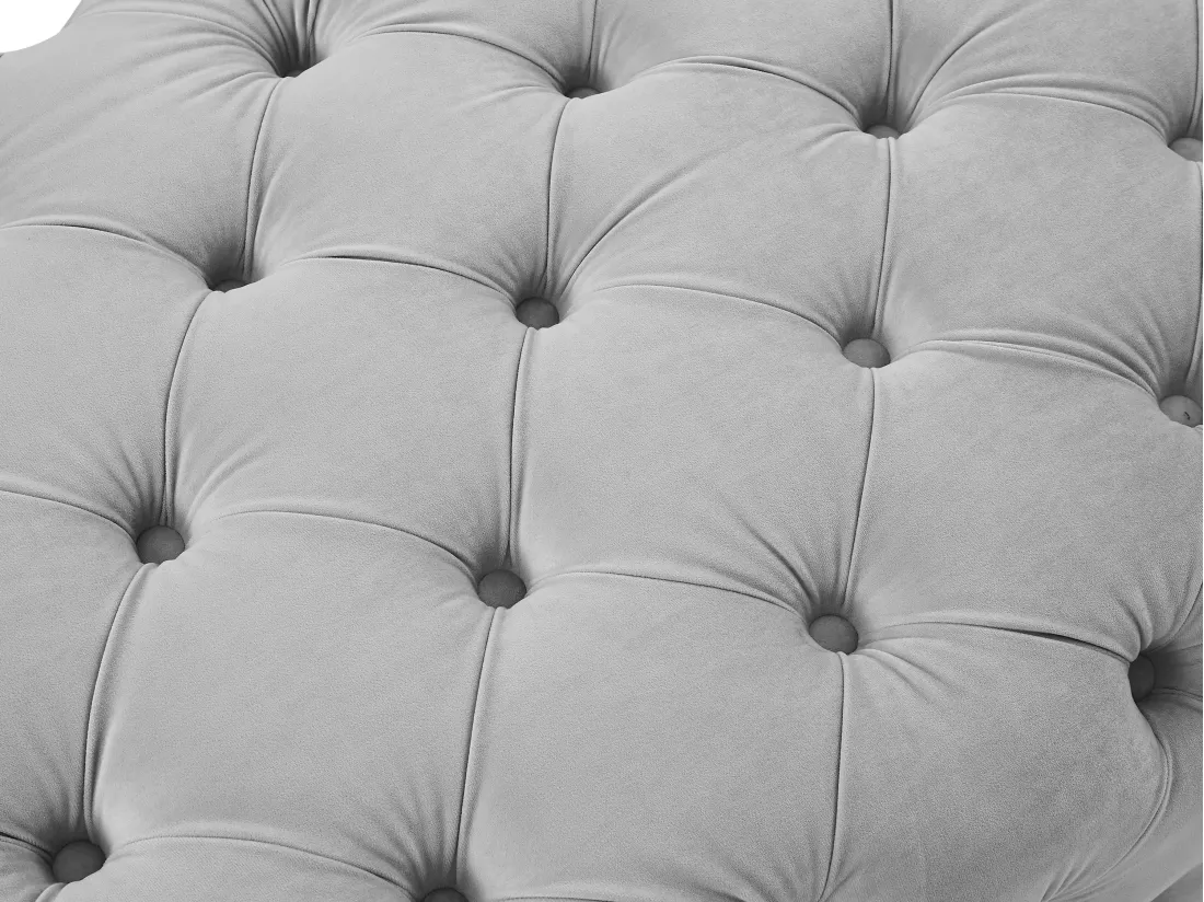 Canapé 3 places, fauteuil et pouf chesterfield en velours gris clair EDWINA