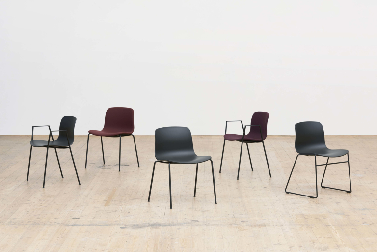 Hay AAC08 stoel zwart onderstel Black