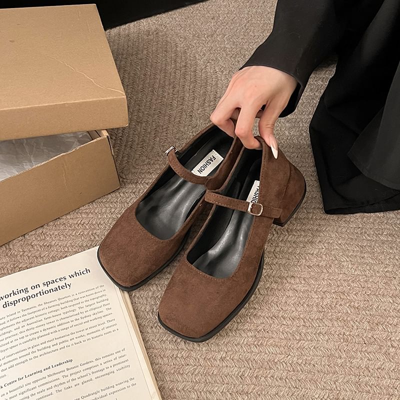 Nikao - Mary Jane-schoenen met vierkante neus en dikke hak