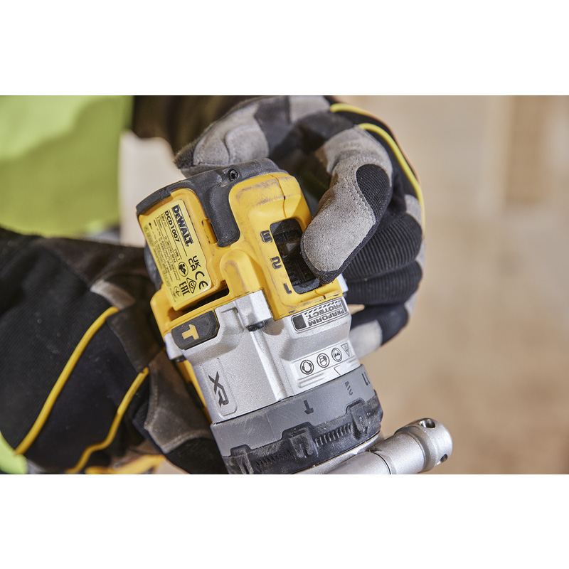 DeWALT DCD1007NT-XJ 18V XR Basic accu klop-/schroefboormachine in TSTAK (body) 18V Li-ion