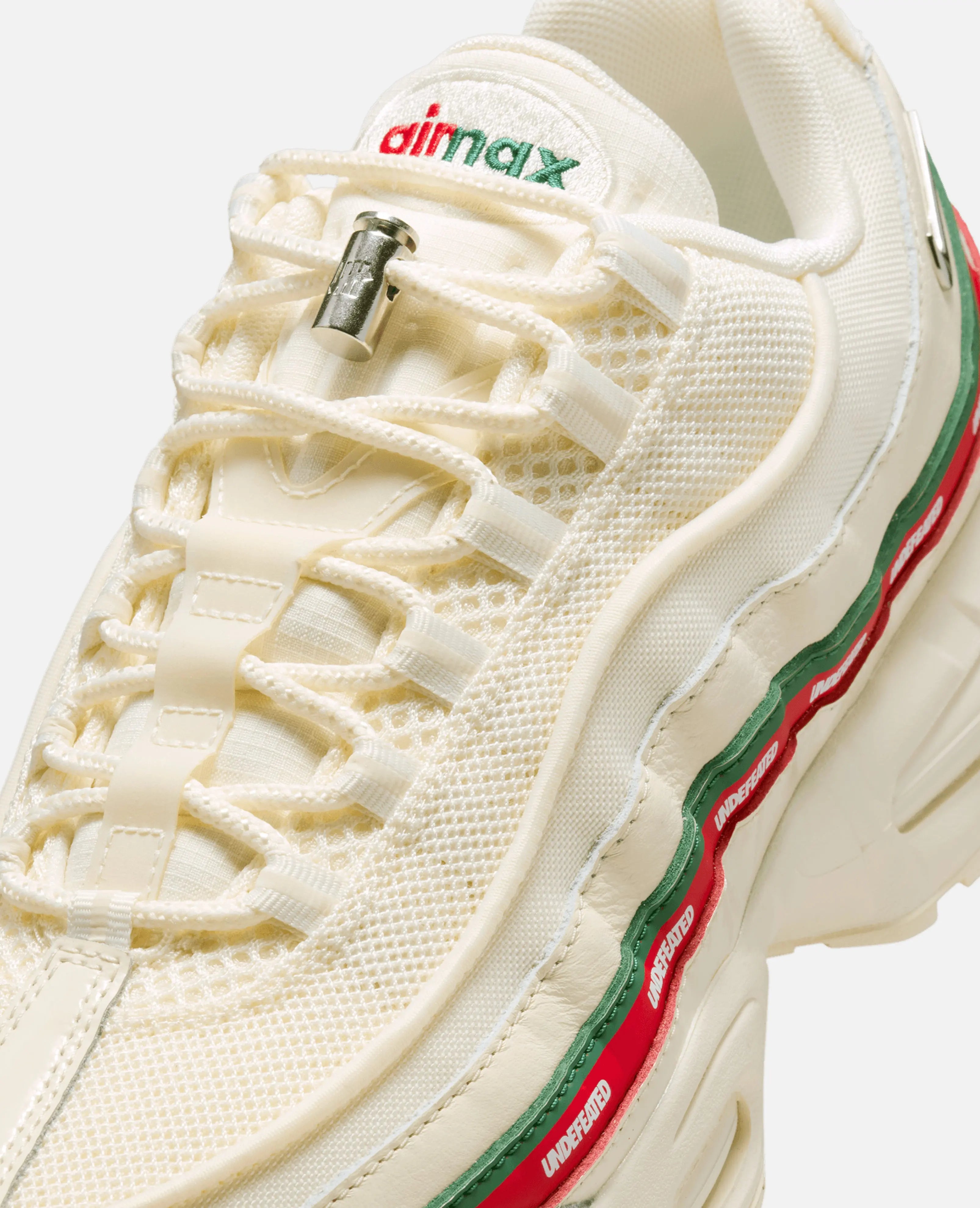 Nike Air Max 95 x Undefeated (Sail/Metallic Silver-Gorge Green)