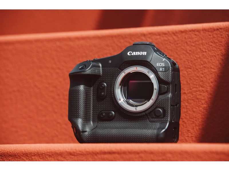 Canon Fotokamera EOS R1 Leistungsstarke Kamera, geeignet für Sport-, Nachrichten- und Action-Aufnahmen