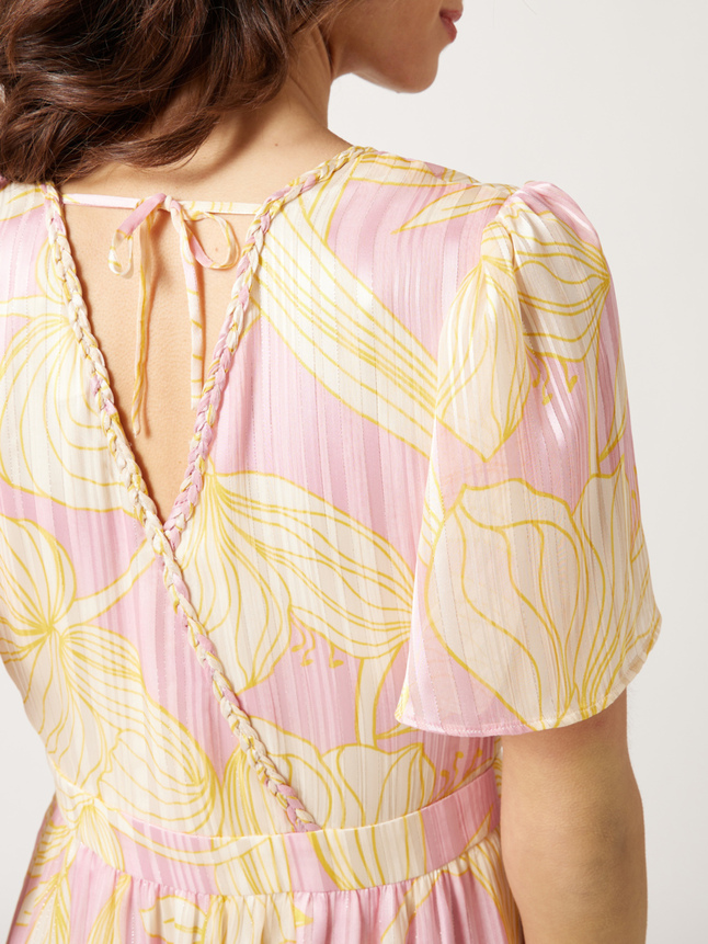 Robe longue avec détails tressés