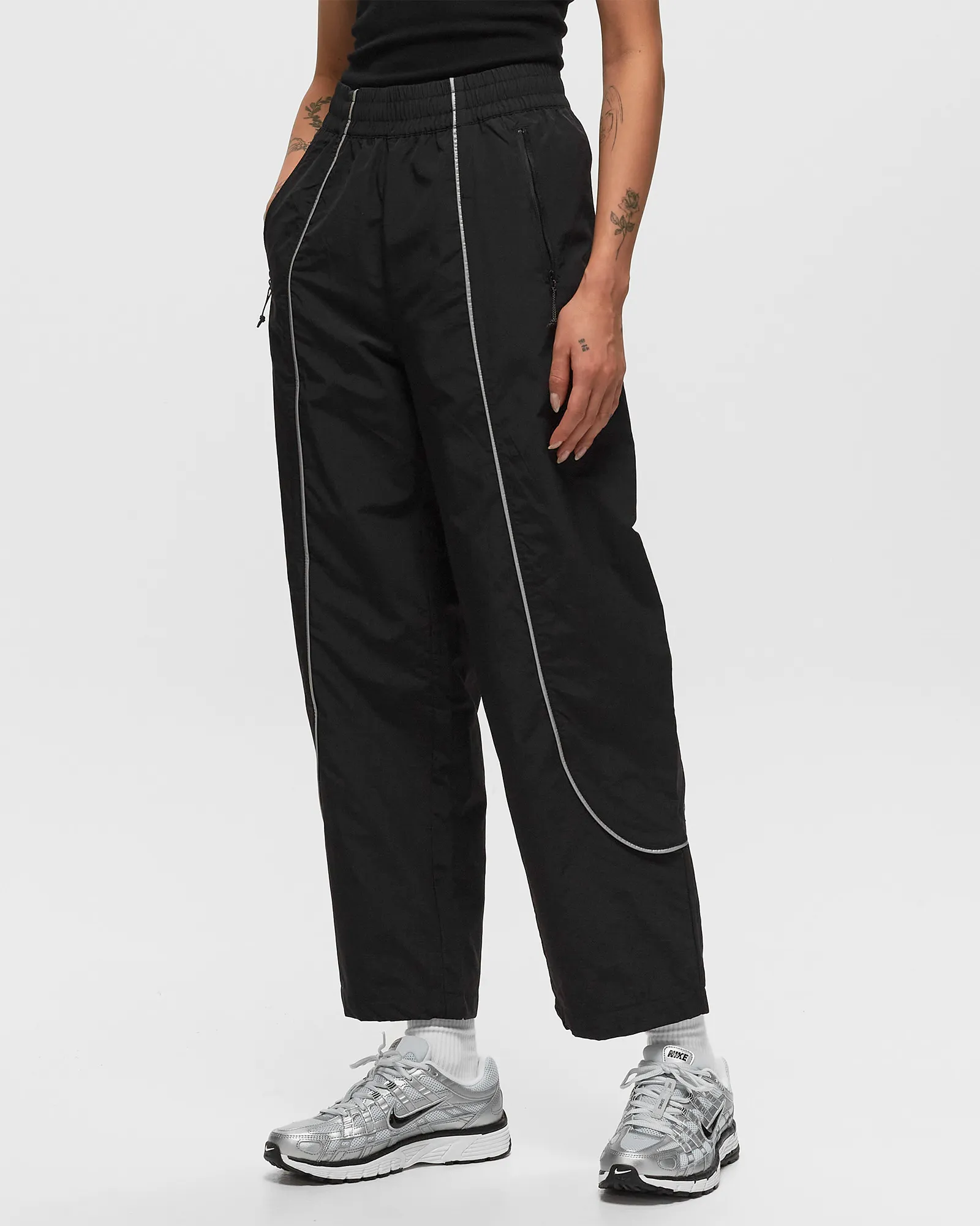 The North Face Women’s Tek Piping Wind Pant