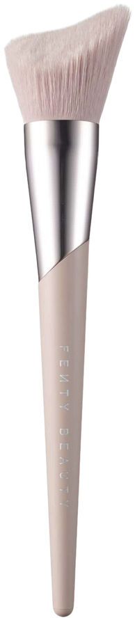 Fenty Beauty by Rihanna Cheek-Hugging - Bronzer Brush