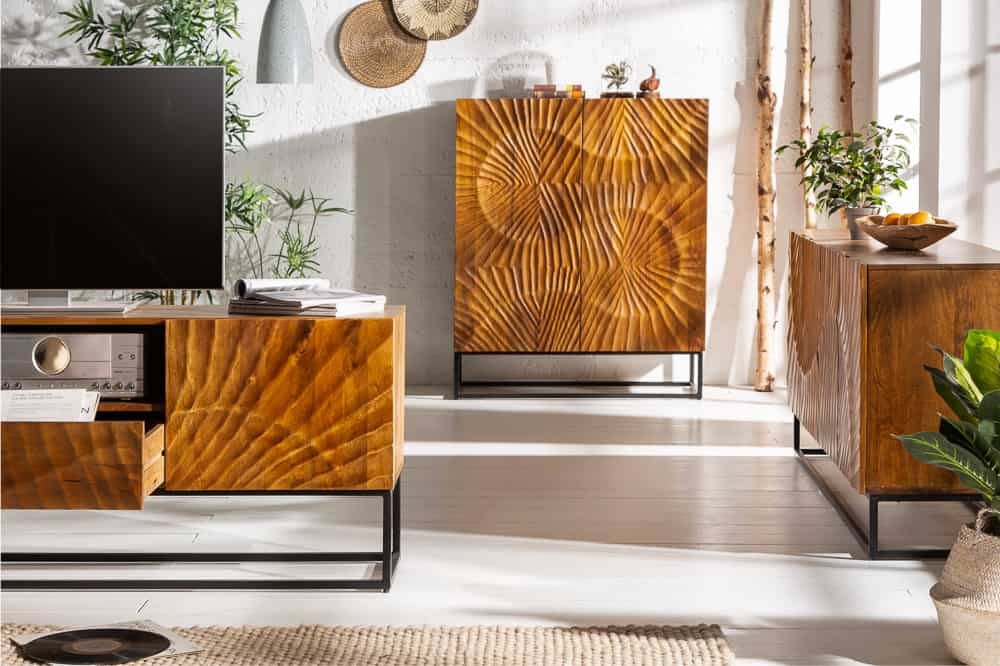 Massives Sideboard SCORPION 180cm braun Mangoholz aufwendige 3D Schnitzereien