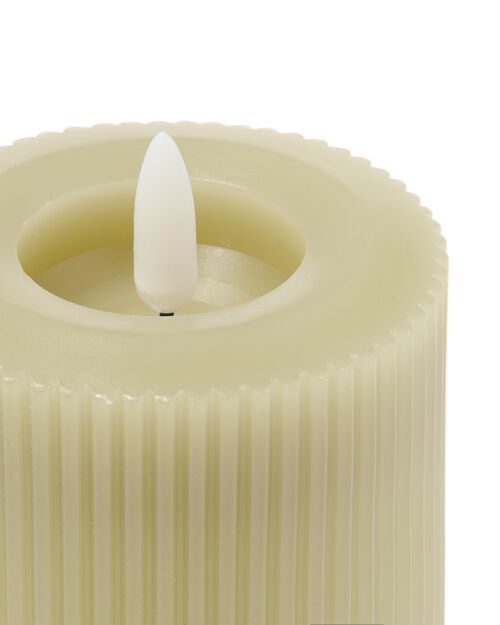 bougie nervurée LED avec cire Ø7.5x15 vert clair