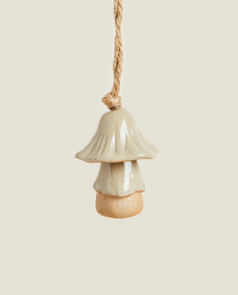 DECORAÇÃO DE NATAL EM CERÂMICA EM FORMATO DE COGUMELO